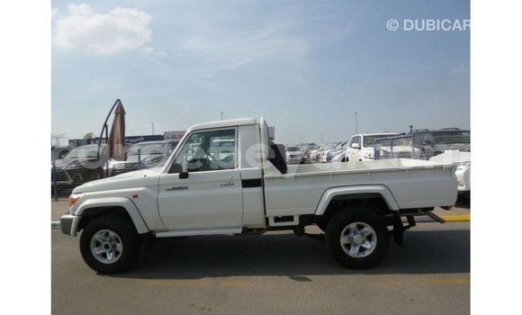 Buy Import Toyota Land Cruiser White Car in Import - Dubai in Ethiopia Buy Import Toyota Land Cruiser White Car in Import - Dubai in Ethiopia
