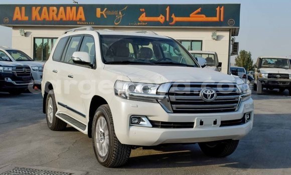 Buy Import Toyota Land Cruiser White Car in Import - Dubai in Ethiopia Buy Import Toyota Land Cruiser White Car in Import - Dubai in Ethiopia