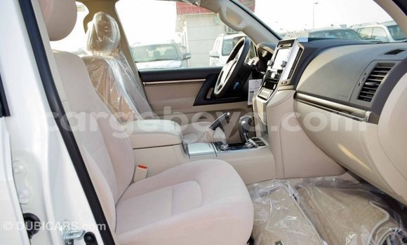Buy Import Toyota Land Cruiser White Car in Import - Dubai in Ethiopia Buy Import Toyota Land Cruiser White Car in Import - Dubai in Ethiopia