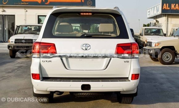 Buy Import Toyota Land Cruiser White Car in Import - Dubai in Ethiopia Buy Import Toyota Land Cruiser White Car in Import - Dubai in Ethiopia