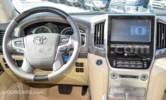 Buy Import Toyota Land Cruiser White Car in Import - Dubai in Ethiopia Buy Import Toyota Land Cruiser White Car in Import - Dubai in Ethiopia