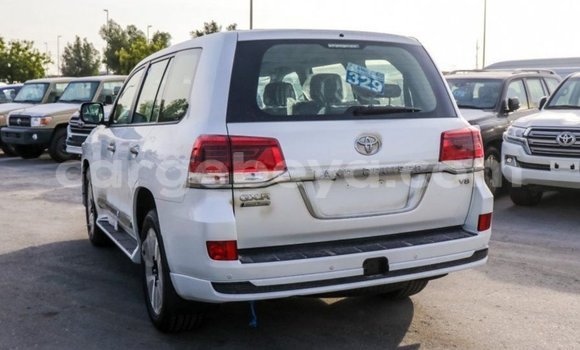 Buy Import Toyota Land Cruiser White Car in Import - Dubai in Ethiopia Buy Import Toyota Land Cruiser White Car in Import - Dubai in Ethiopia