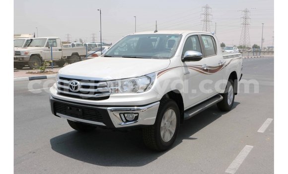 Acheter Import Voiture Toyota Hilux Blanc à Import - Dubai, Ethiopie Acheter Import Voiture Toyota Hilux Blanc à Import - Dubai, Ethiopie
