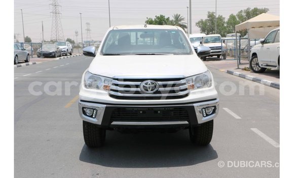 Acheter Import Voiture Toyota Hilux Blanc à Import - Dubai, Ethiopie Acheter Import Voiture Toyota Hilux Blanc à Import - Dubai, Ethiopie