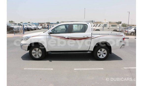 Acheter Import Voiture Toyota Hilux Blanc à Import - Dubai, Ethiopie Acheter Import Voiture Toyota Hilux Blanc à Import - Dubai, Ethiopie