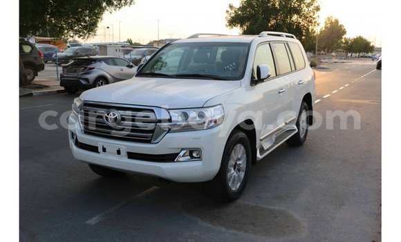 Buy Import Toyota Land Cruiser White Car in Import - Dubai in Ethiopia Buy Import Toyota Land Cruiser White Car in Import - Dubai in Ethiopia