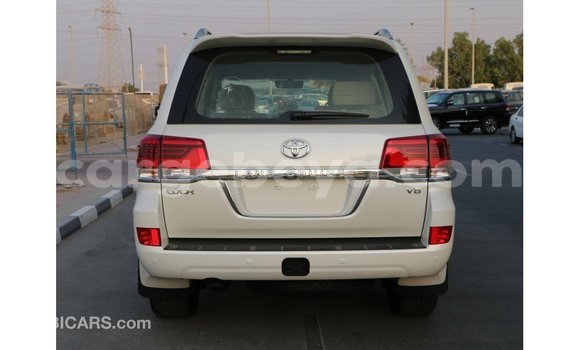 Buy Import Toyota Land Cruiser White Car in Import - Dubai in Ethiopia Buy Import Toyota Land Cruiser White Car in Import - Dubai in Ethiopia