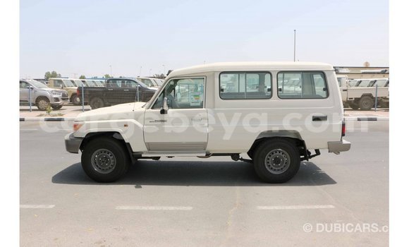 Buy Import Toyota Land Cruiser White Car in Import - Dubai in Ethiopia Buy Import Toyota Land Cruiser White Car in Import - Dubai in Ethiopia
