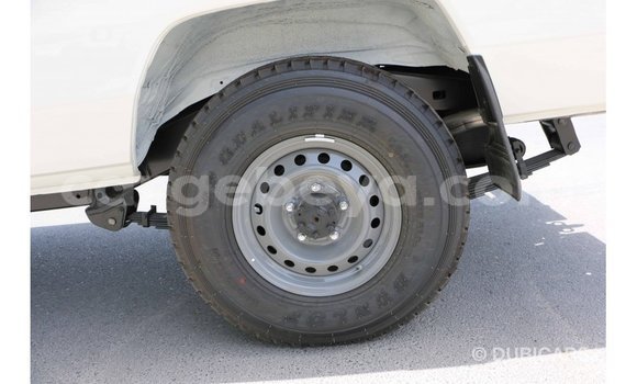 Buy Import Toyota Land Cruiser White Car in Import - Dubai in Ethiopia Buy Import Toyota Land Cruiser White Car in Import - Dubai in Ethiopia