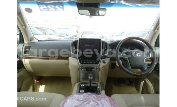 Buy Import Toyota Land Cruiser White Car in Import - Dubai in Ethiopia Buy Import Toyota Land Cruiser White Car in Import - Dubai in Ethiopia