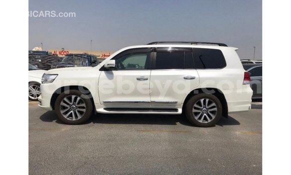 Buy Import Toyota Land Cruiser White Car in Import - Dubai in Ethiopia Buy Import Toyota Land Cruiser White Car in Import - Dubai in Ethiopia