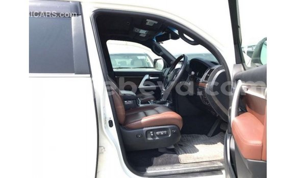 Buy Import Toyota Land Cruiser White Car in Import - Dubai in Ethiopia Buy Import Toyota Land Cruiser White Car in Import - Dubai in Ethiopia