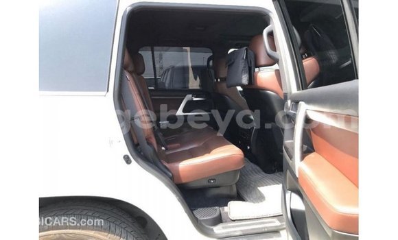 Buy Import Toyota Land Cruiser White Car in Import - Dubai in Ethiopia Buy Import Toyota Land Cruiser White Car in Import - Dubai in Ethiopia