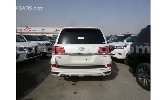 Buy Import Toyota Land Cruiser White Car in Import - Dubai in Ethiopia Buy Import Toyota Land Cruiser White Car in Import - Dubai in Ethiopia