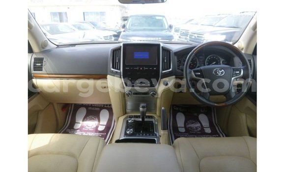 Buy Import Toyota Land Cruiser White Car in Import - Dubai in Ethiopia Buy Import Toyota Land Cruiser White Car in Import - Dubai in Ethiopia
