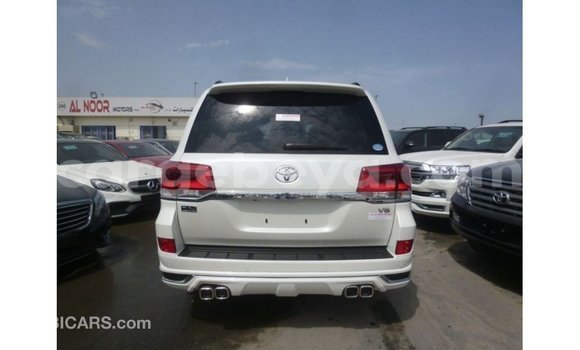 Buy Import Toyota Land Cruiser White Car in Import - Dubai in Ethiopia Buy Import Toyota Land Cruiser White Car in Import - Dubai in Ethiopia