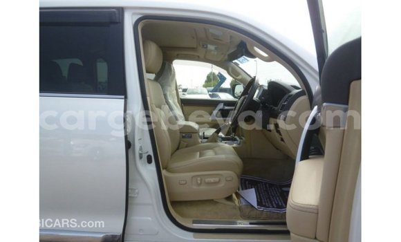 Buy Import Toyota Land Cruiser White Car in Import - Dubai in Ethiopia Buy Import Toyota Land Cruiser White Car in Import - Dubai in Ethiopia