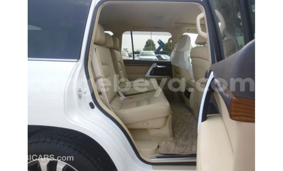 Buy Import Toyota Land Cruiser White Car in Import - Dubai in Ethiopia Buy Import Toyota Land Cruiser White Car in Import - Dubai in Ethiopia