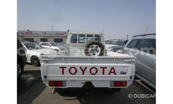 Buy Import Toyota Land Cruiser White Car in Import - Dubai in Ethiopia Buy Import Toyota Land Cruiser White Car in Import - Dubai in Ethiopia