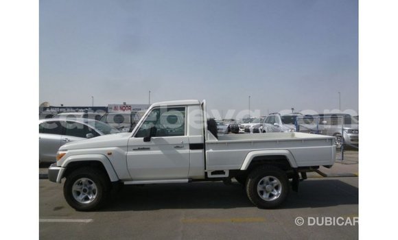 Buy Import Toyota Land Cruiser White Car in Import - Dubai in Ethiopia Buy Import Toyota Land Cruiser White Car in Import - Dubai in Ethiopia