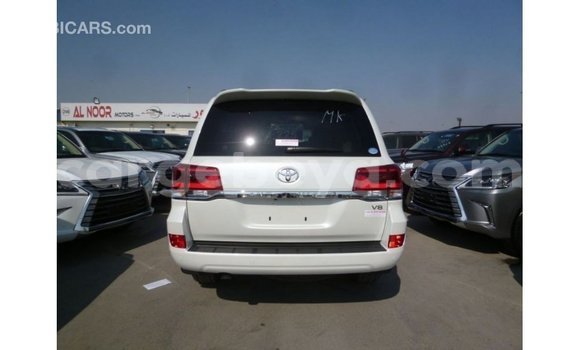 Buy Import Toyota Land Cruiser White Car in Import - Dubai in Ethiopia Buy Import Toyota Land Cruiser White Car in Import - Dubai in Ethiopia