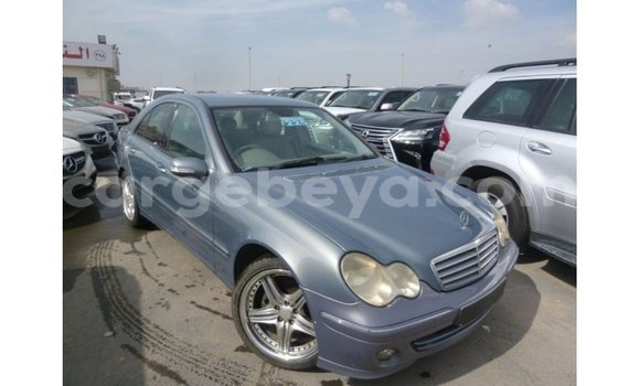ይግዙ Imported Mercedes-Benz 190 ሰማያዊ መኪና በ Import - Dubai በ ኢትዮጵያ ይግዙ Imported Mercedes-Benz 190 ሰማያዊ መኪና በ Import - Dubai በ ኢትዮጵያ
