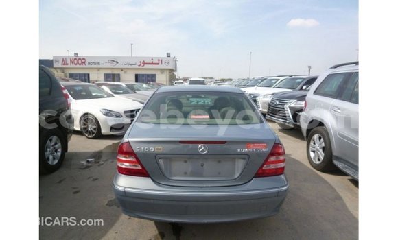 ይግዙ Imported Mercedes-Benz 190 ሰማያዊ መኪና በ Import - Dubai በ ኢትዮጵያ ይግዙ Imported Mercedes-Benz 190 ሰማያዊ መኪና በ Import - Dubai በ ኢትዮጵያ