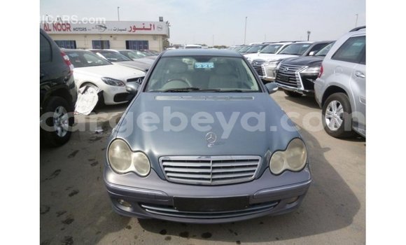 ይግዙ Imported Mercedes-Benz 190 ሰማያዊ መኪና በ Import - Dubai በ ኢትዮጵያ ይግዙ Imported Mercedes-Benz 190 ሰማያዊ መኪና በ Import - Dubai በ ኢትዮጵያ