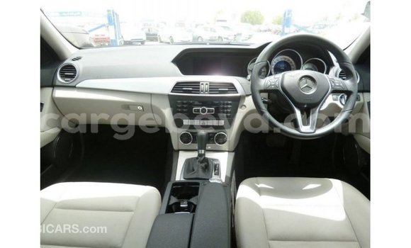 Buy Import Mercedes-Benz 190 Black Car in Import - Dubai in Ethiopia Buy Import Mercedes-Benz 190 Black Car in Import - Dubai in Ethiopia