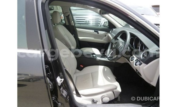 Buy Import Mercedes-Benz 190 Black Car in Import - Dubai in Ethiopia Buy Import Mercedes-Benz 190 Black Car in Import - Dubai in Ethiopia