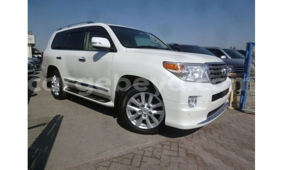 Buy Import Toyota Land Cruiser White Car in Import - Dubai in Ethiopia Buy Import Toyota Land Cruiser White Car in Import - Dubai in Ethiopia