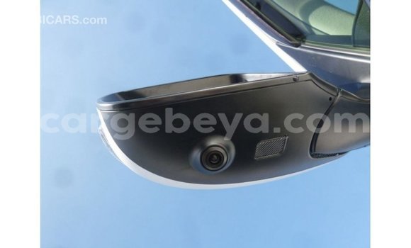 ይግዙ Imported Toyota Land Cruiser ነጭ መኪና በ Import - Dubai በ ኢትዮጵያ ይግዙ Imported Toyota Land Cruiser ነጭ መኪና በ Import - Dubai በ ኢትዮጵያ