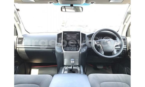 Buy Import Toyota Land Cruiser White Car in Import - Dubai in Ethiopia Buy Import Toyota Land Cruiser White Car in Import - Dubai in Ethiopia