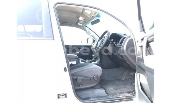 Buy Import Toyota Land Cruiser White Car in Import - Dubai in Ethiopia Buy Import Toyota Land Cruiser White Car in Import - Dubai in Ethiopia