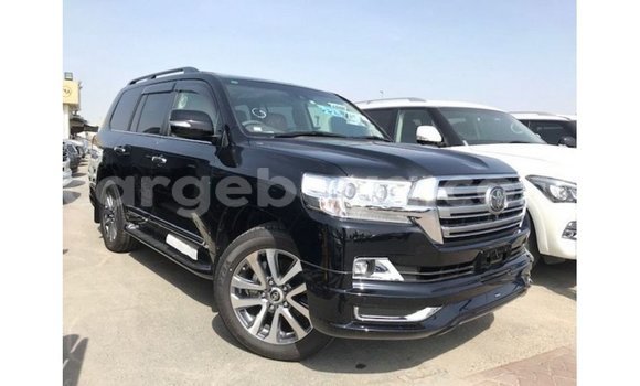 ይግዙ Imported Toyota Land Cruiser ጥቁር መኪና በ Import - Dubai በ ኢትዮጵያ ይግዙ Imported Toyota Land Cruiser ጥቁር መኪና በ Import - Dubai በ ኢትዮጵያ
