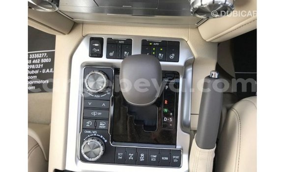 ይግዙ Imported Toyota Land Cruiser ጥቁር መኪና በ Import - Dubai በ ኢትዮጵያ ይግዙ Imported Toyota Land Cruiser ጥቁር መኪና በ Import - Dubai በ ኢትዮጵያ