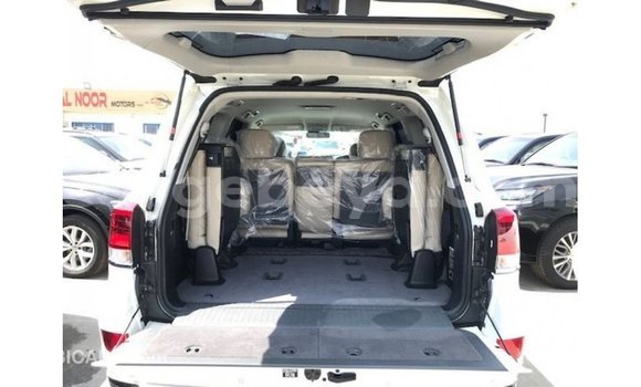 ይግዙ Imported Toyota Land Cruiser ነጭ መኪና በ Import - Dubai በ ኢትዮጵያ ይግዙ Imported Toyota Land Cruiser ነጭ መኪና በ Import - Dubai በ ኢትዮጵያ