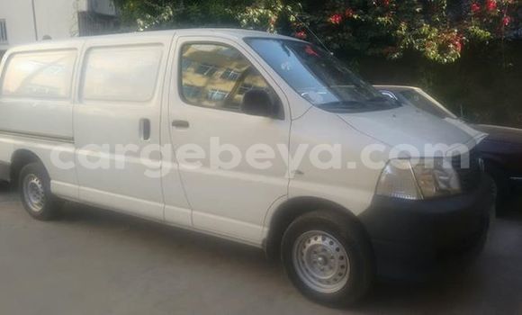 Buy Used Toyota Dolphin White Car in Mekele in Ethiopia Buy Used Toyota Dolphin White Car in Mekele in Ethiopia