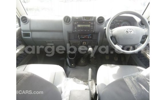 Buy Import Toyota Land Cruiser White Car in Import - Dubai in Ethiopia Buy Import Toyota Land Cruiser White Car in Import - Dubai in Ethiopia