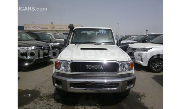 Buy Import Toyota Land Cruiser White Car in Import - Dubai in Ethiopia Buy Import Toyota Land Cruiser White Car in Import - Dubai in Ethiopia
