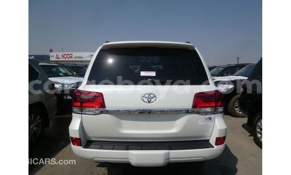 Buy Import Toyota Land Cruiser White Car in Import - Dubai in Ethiopia Buy Import Toyota Land Cruiser White Car in Import - Dubai in Ethiopia