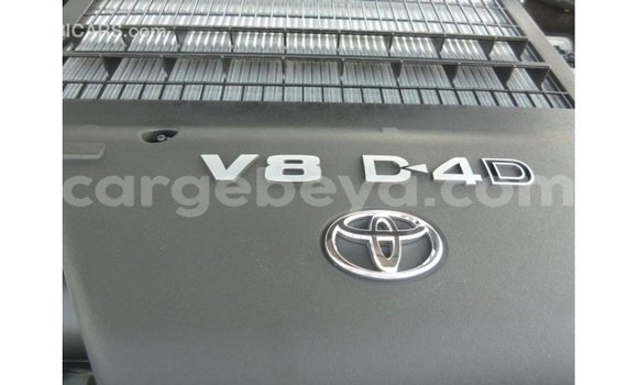 Buy Import Toyota Land Cruiser White Car in Import - Dubai in Ethiopia Buy Import Toyota Land Cruiser White Car in Import - Dubai in Ethiopia