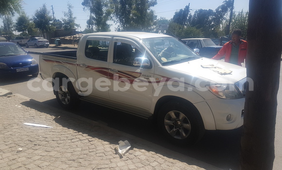 Buy Used Toyota Hilux White Car in Addis–Ababa in Ethiopia Buy Used Toyota Hilux White Car in Addis–Ababa in Ethiopia