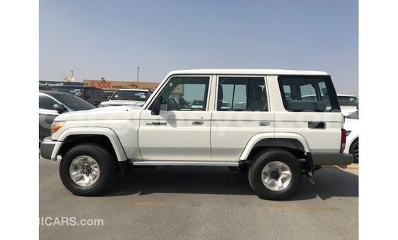 Buy Import Toyota Land Cruiser White Car in Import - Dubai in Ethiopia Buy Import Toyota Land Cruiser White Car in Import - Dubai in Ethiopia
