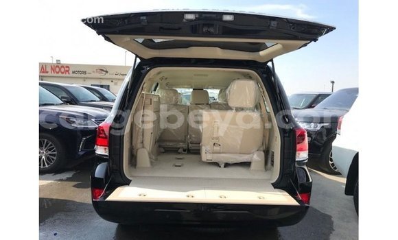 ይግዙ Imported Toyota Land Cruiser ጥቁር መኪና በ Import - Dubai በ ኢትዮጵያ ይግዙ Imported Toyota Land Cruiser ጥቁር መኪና በ Import - Dubai በ ኢትዮጵያ