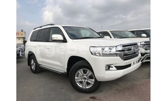 Buy Import Toyota Land Cruiser White Car in Import - Dubai in Ethiopia Buy Import Toyota Land Cruiser White Car in Import - Dubai in Ethiopia