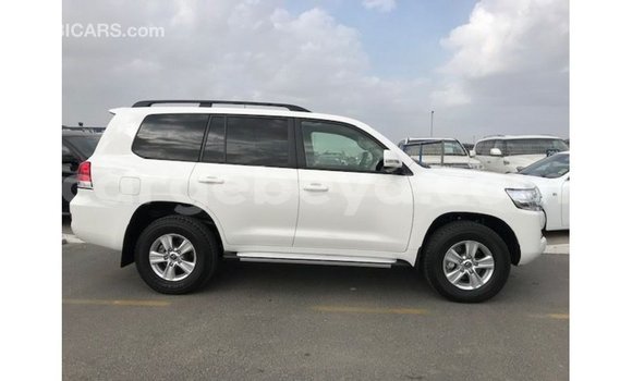 Buy Import Toyota Land Cruiser White Car in Import - Dubai in Ethiopia Buy Import Toyota Land Cruiser White Car in Import - Dubai in Ethiopia