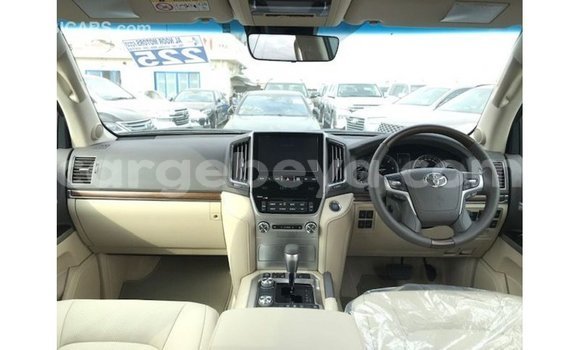 Buy Import Toyota Land Cruiser White Car in Import - Dubai in Ethiopia Buy Import Toyota Land Cruiser White Car in Import - Dubai in Ethiopia