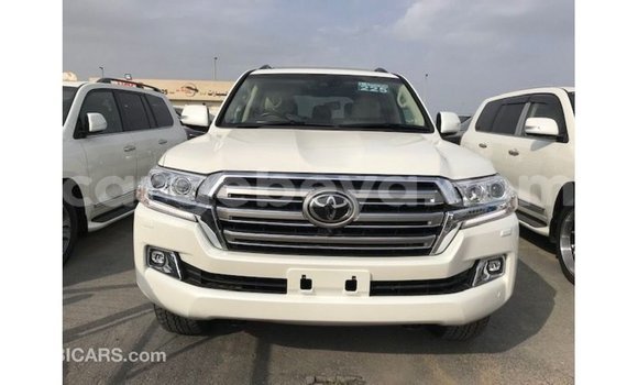 Buy Import Toyota Land Cruiser White Car in Import - Dubai in Ethiopia Buy Import Toyota Land Cruiser White Car in Import - Dubai in Ethiopia
