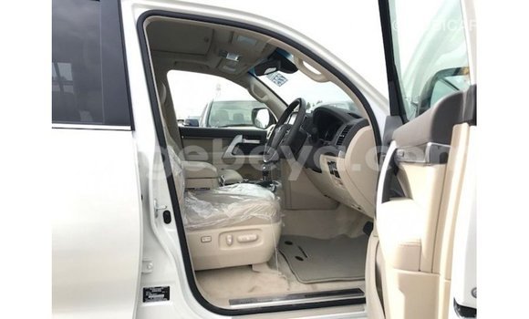 Buy Import Toyota Land Cruiser White Car in Import - Dubai in Ethiopia Buy Import Toyota Land Cruiser White Car in Import - Dubai in Ethiopia